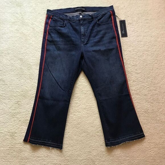 NWT Carolyn High-Rise Baby-Boot Jean - Picture 7 of 14